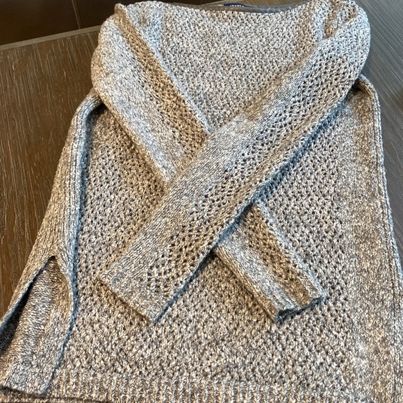 Smart Set ladies sweater with beautiful gray heathering in size extra small. - Picture 6 of 8